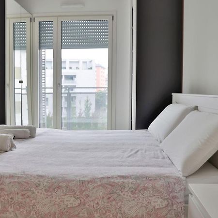 Luxury 3 Bedroom Apartment 100 Mq Next To Rho Fiera And San Siro Милано Екстериор снимка