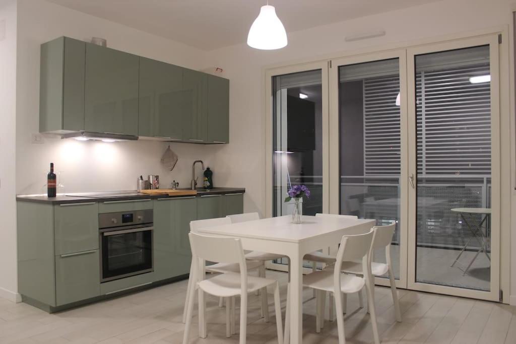 Luxury 3 Bedroom Apartment 100 Mq Next To Rho Fiera And San Siro Милано Екстериор снимка