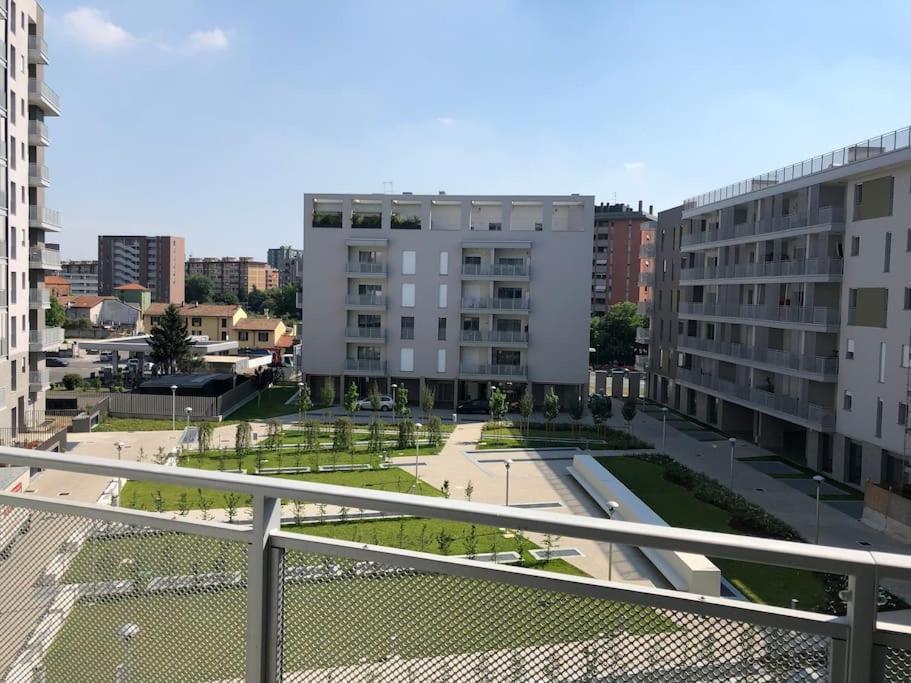 Luxury 3 Bedroom Apartment 100 Mq Next To Rho Fiera And San Siro Милано Екстериор снимка